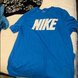 Nike t shirt